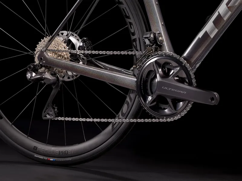 2022 Trek Domane SLR 7 Road Bike Dark Prismatic and Trek Black-10